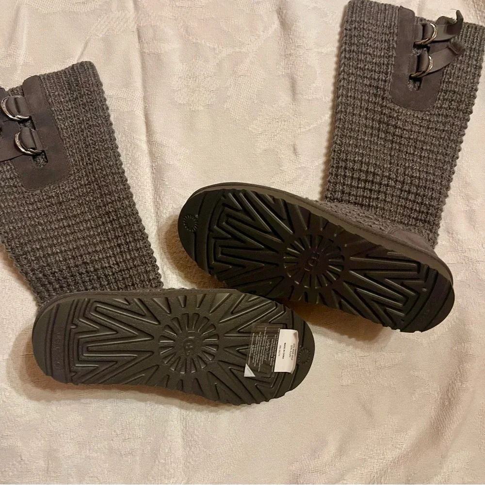 Ugg Classic Solene Tall Boots Size 9 - Picture 5 of 7